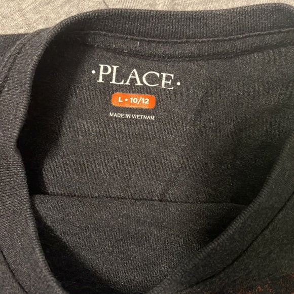 Lot of 3❗️Graphic Long Sleeve Shirts- Size L 10/12 - Picture 3 of 7